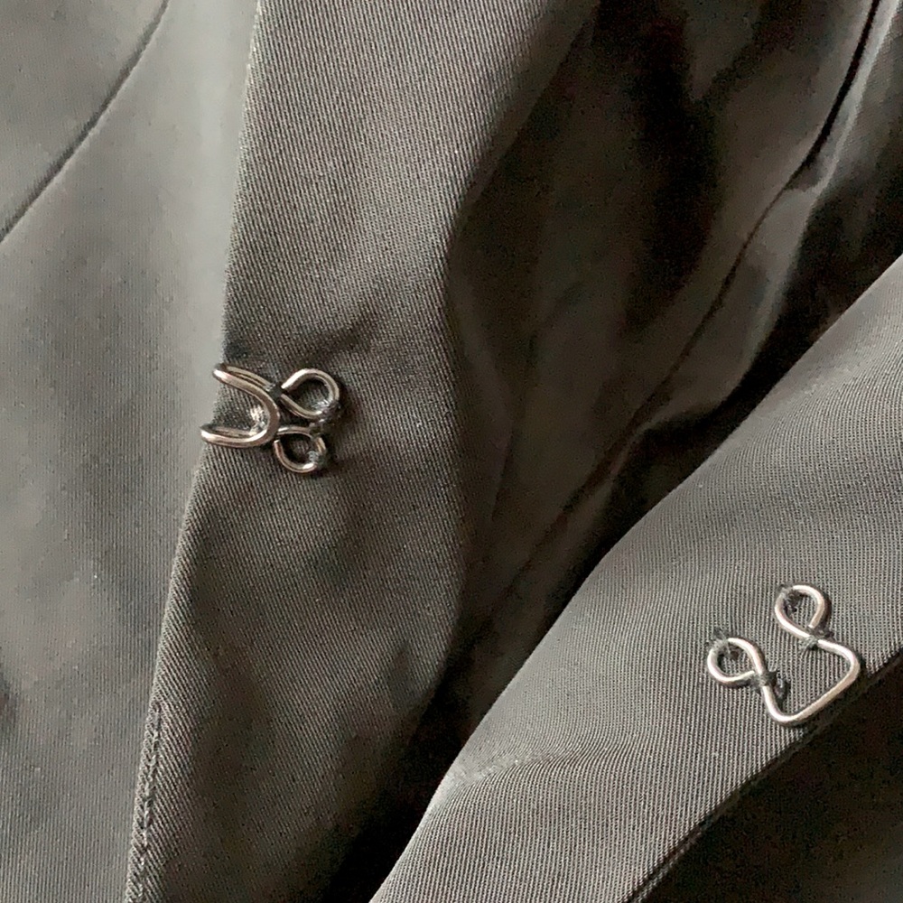 Elizabeth And James Sharp Shoulder James Blazer - image 7